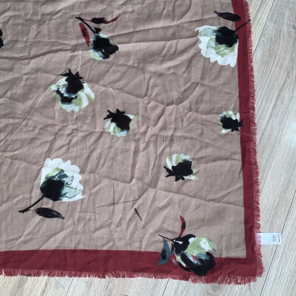 Maurices Large Square Floral Wrap Scarf - Picture 4 of 5